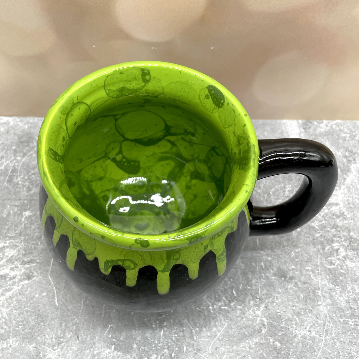 Cauldron Mug Green with Bubbles