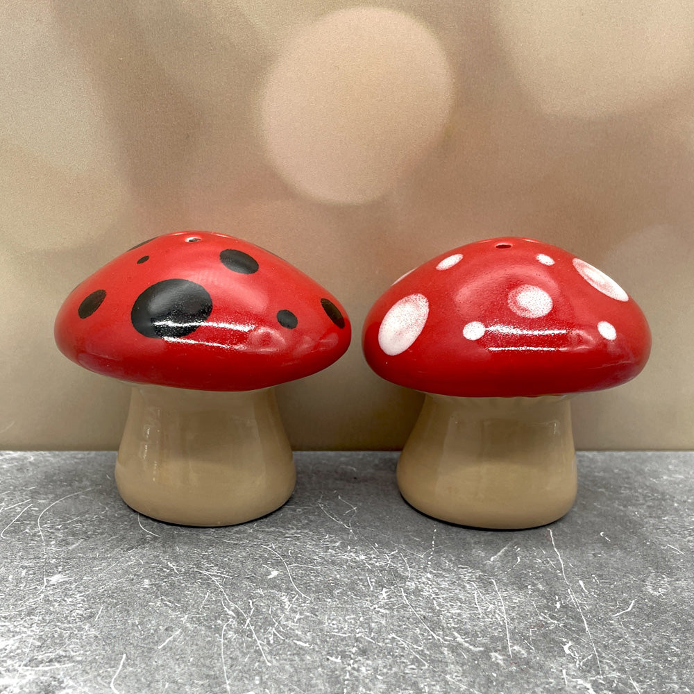 Salt &amp; Pepper Shakers - Mushroom
