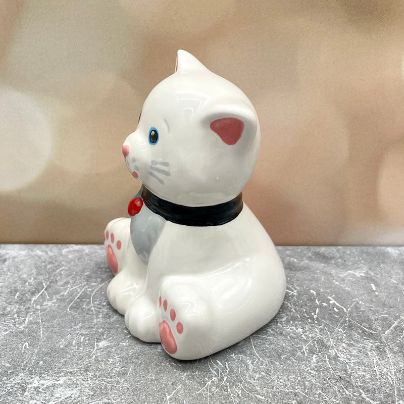 Cat Figurine Sitting